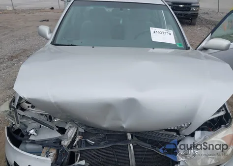 2003 Toyota Camry Xle z USA, uszkodzony, nr VIN 4T1BE30K53U680290